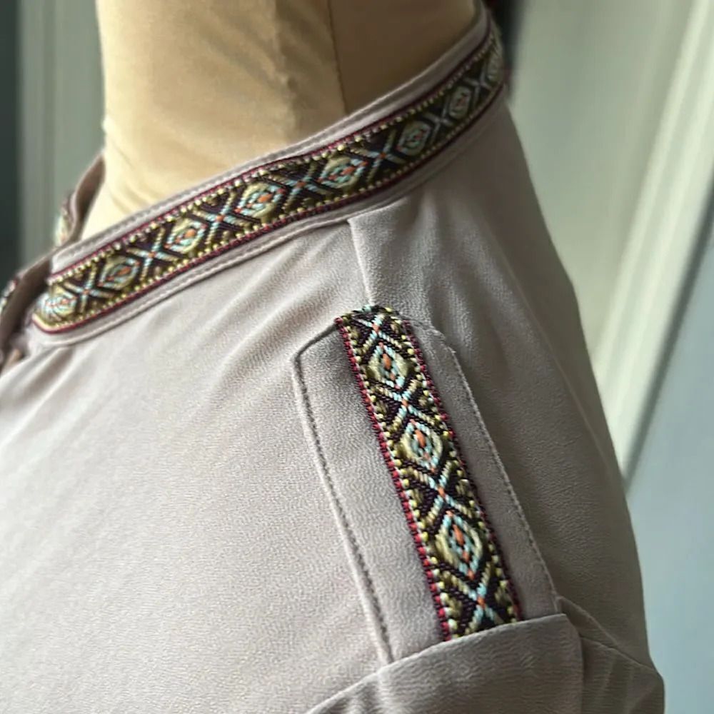 Free To Fly  button down blouse - Picture 3 of 10